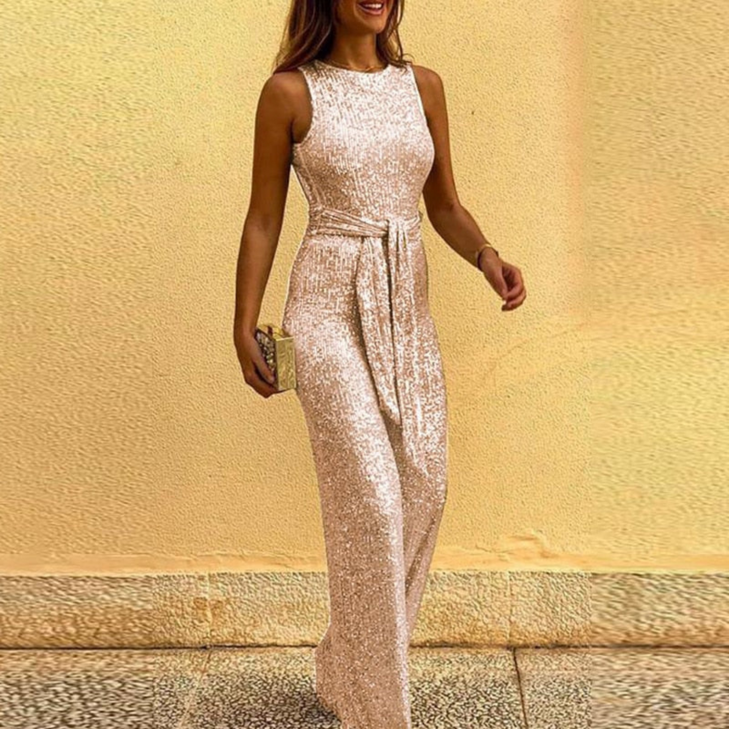 Ärmellös partyjumpsuit för damer – figursmickrande och festlig – Amira