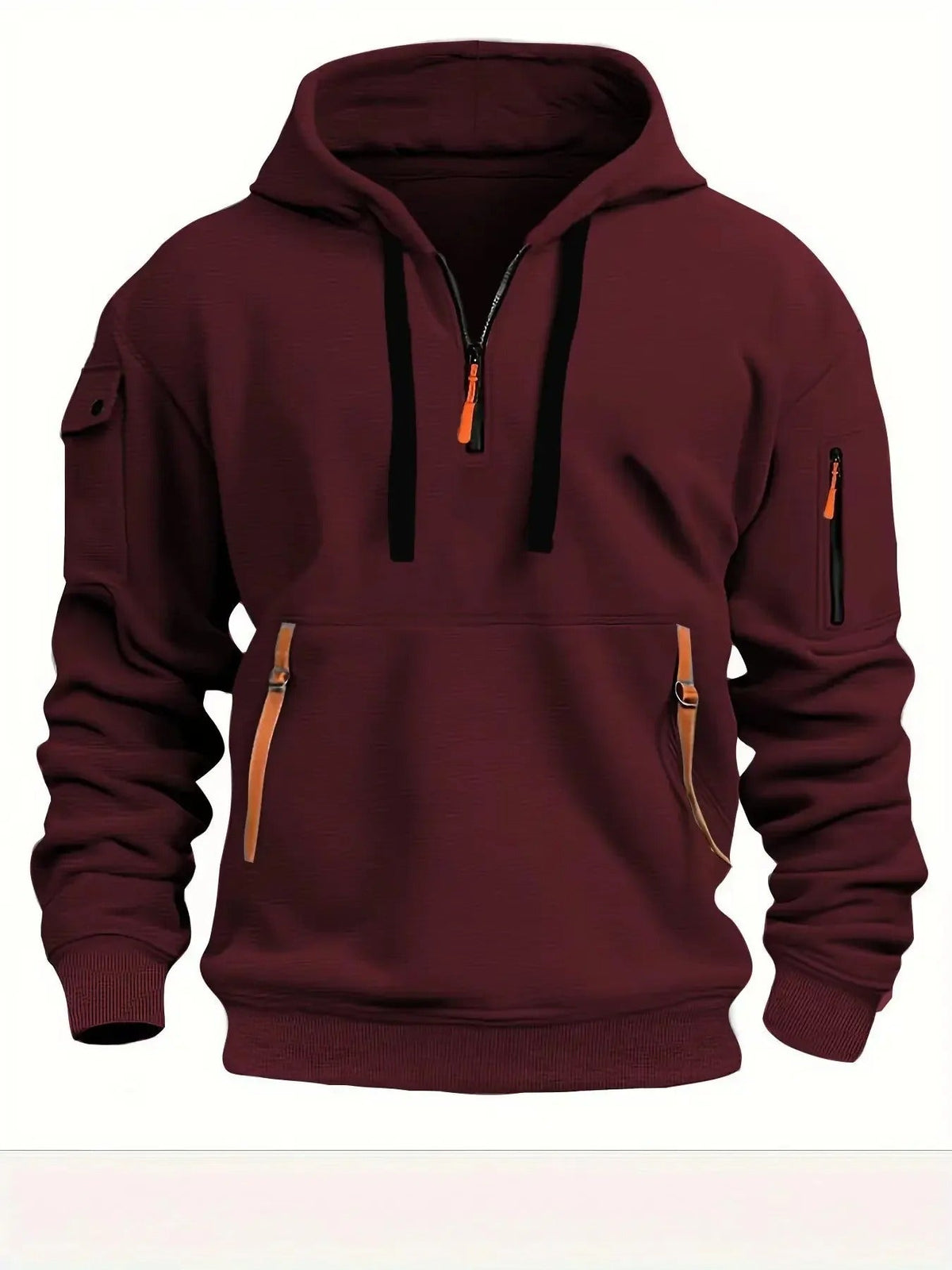 Vinröd hoodie sedd framifrån med halv dragkedja, svarta dragsnören, orange detaljer på fickornas dragkedjor och ärmfickor på båda armarna. 5