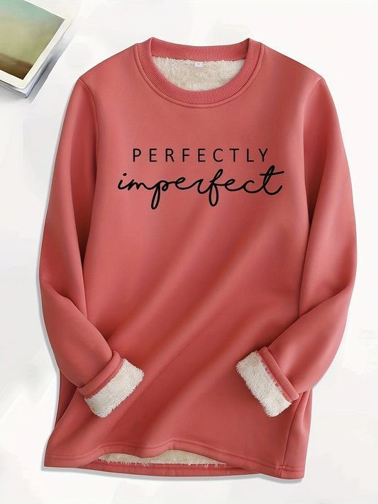 Rosa Damenpullover mit Aufschrift "Perfectly Imperfect", weiches Fleece, lässige Mode.