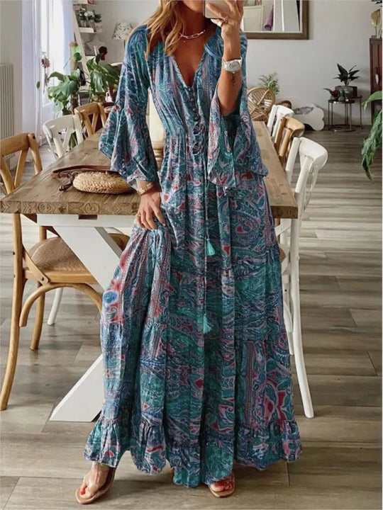 Boho-maxiklänning med flytande passform och detaljer – Amira