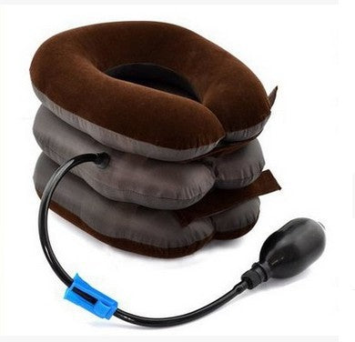 Aufblasbares Nackenkissen braun, Reisekissen mit Pumpe, ergonomisch, bequem, tragbar.