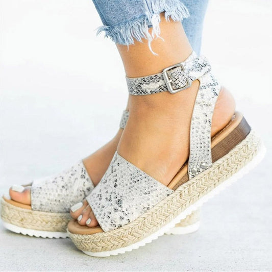 Trendiga damhögklackade sandaler med dragkedja - Leona