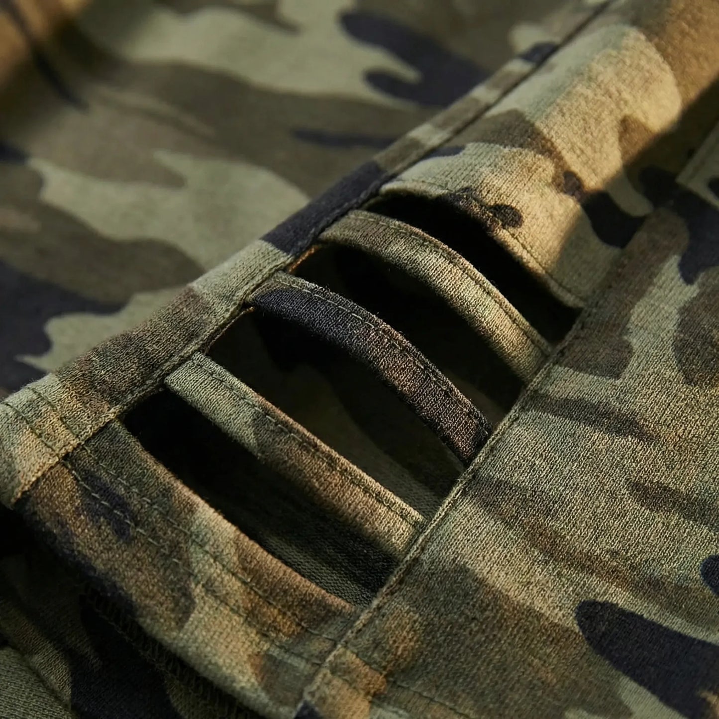 High-Waist Camo Capri Leggings - Tami