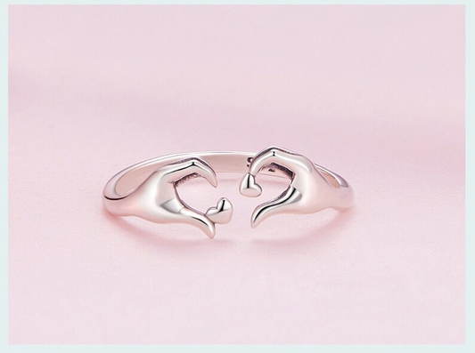 Silberring mit Herzdesign, romantisches Schmuckstück, Geschenk für Frauen, Verlobungsring.