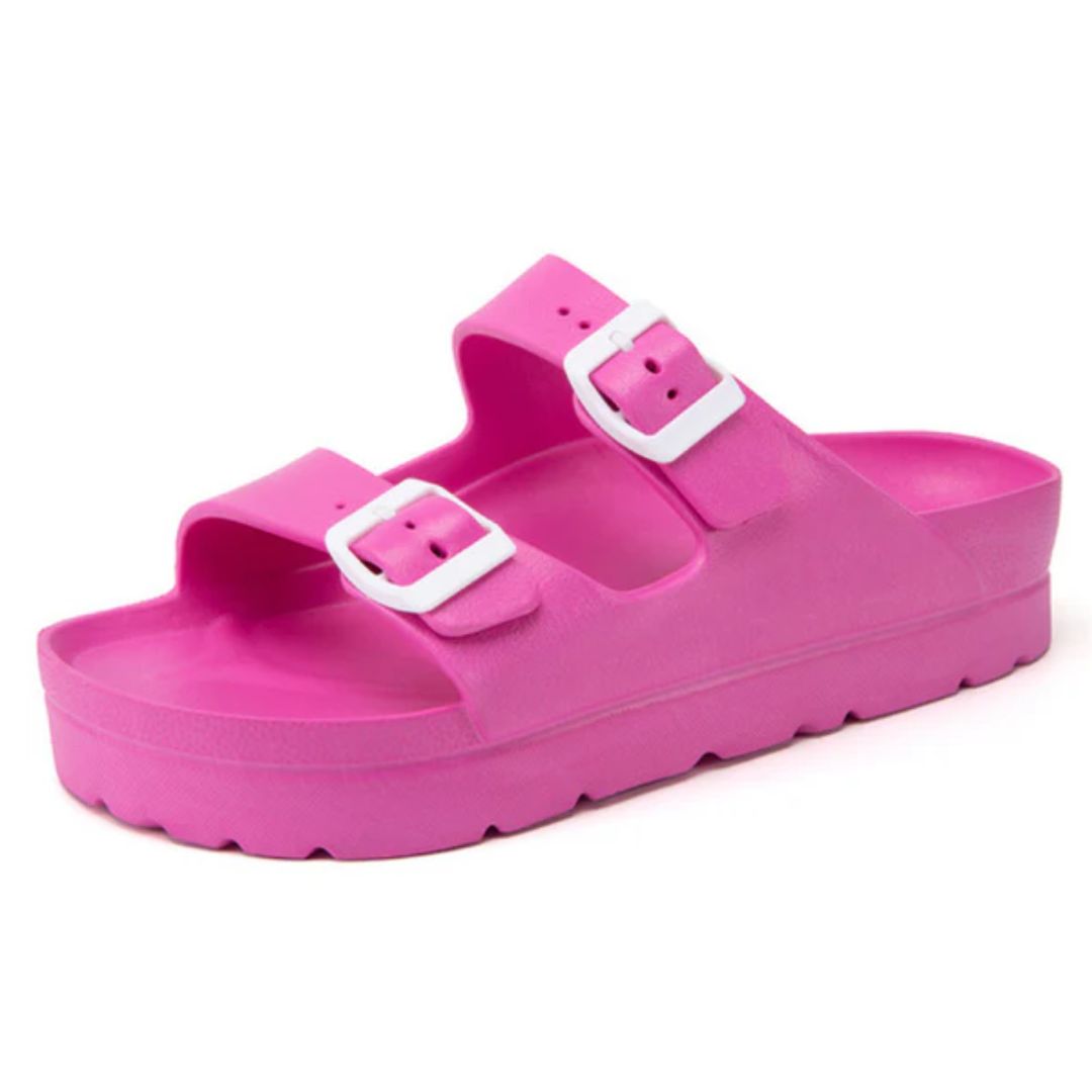 Pinkfarbene Sandale mit doppelten Riemen und Schnallen, ideal für Sommermode und Freizeit.