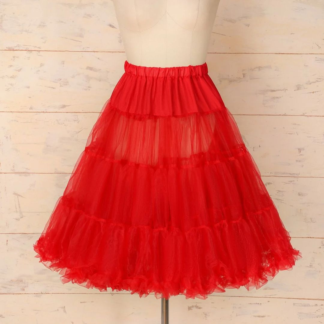 Roter Tüllrock, mehrlagig, knielang, ideal für Tanz und Kostüme, Damenmode.
