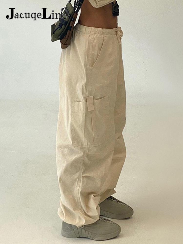 Beige Cargo-Hose für Damen, lässig, Baumwolle, Seitentaschen, Streetwear, modisch.