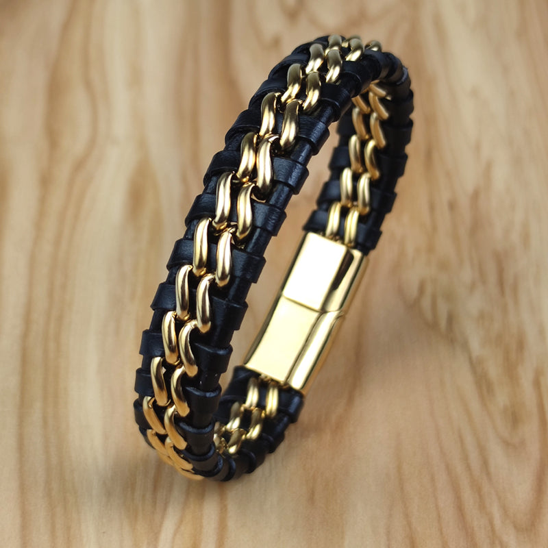 Schwarzes Lederarmband mit goldener Edelstahlkette, modisch, elegant, Unisex-Schmuck.