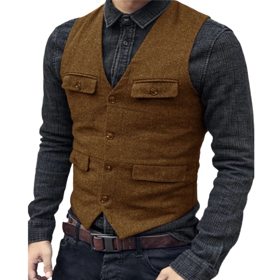 Mann in brauner Tweed-Weste und dunkelblauem Hemd, modische Herrenbekleidung.