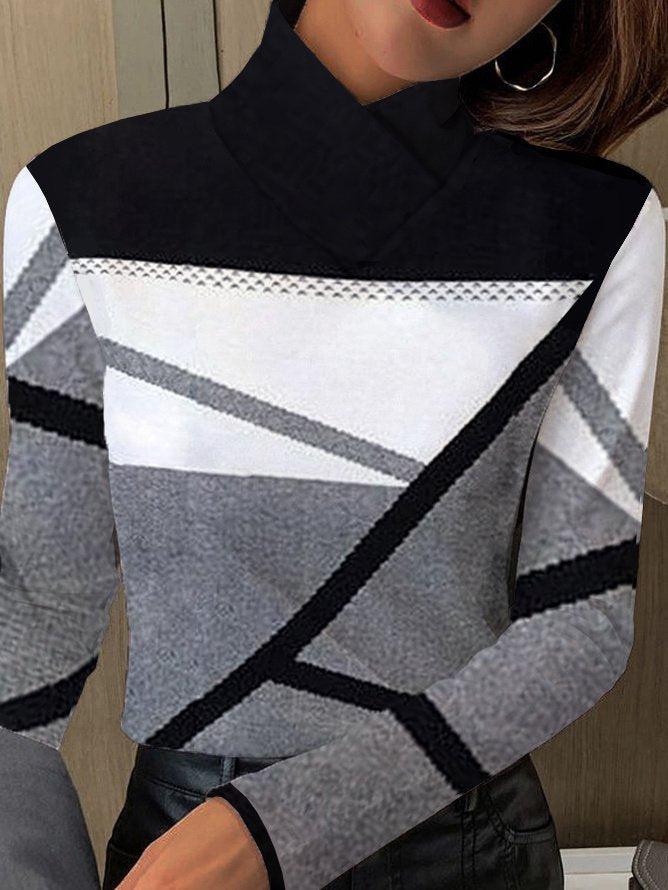 Damenpullover mit geometrischem Muster, schwarz-weiß-grau, Rollkragen, modisch, elegant.