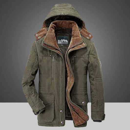 Grüne Herren-Daunenjacke mit Kapuze, warm, wasserabweisend, ideal für Winter, Outdoor-Aktivitäten.
