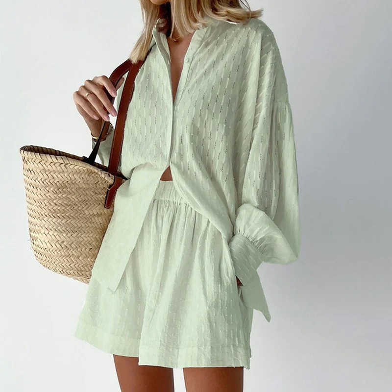 2-delad sommaroutfit med blus och shorts – Isla