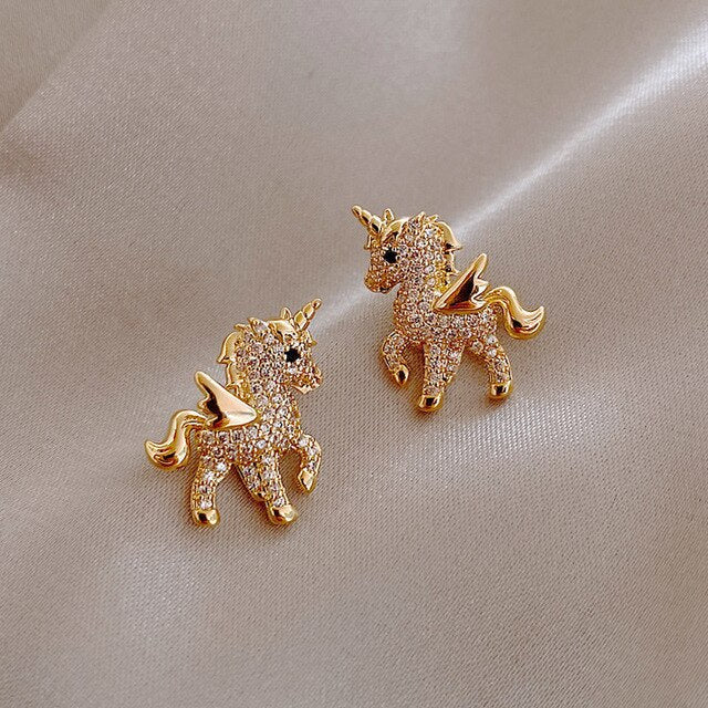 Goldene Einhorn-Ohrringe mit Strasssteinen, funkelnder Schmuck für Damen, modisch und elegant.