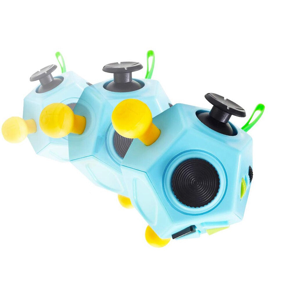 Dreieckiger blauer Fidget-Würfel mit gelben Knöpfen, Stressabbau-Spielzeug, Kunststoff.