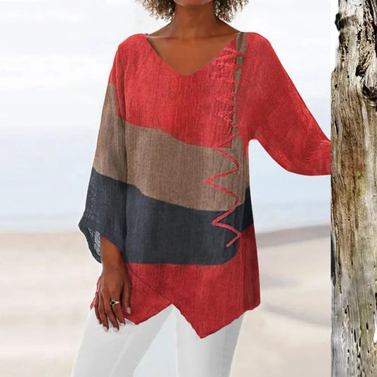Damenbluse mit geometrischem Print, rot-braun, V-Ausschnitt, lange Ärmel, Herbstmode.