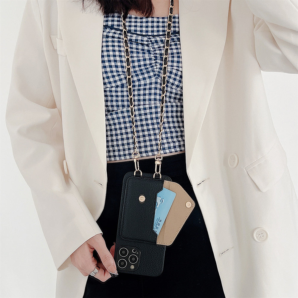 Schwarze Crossbody-Handyhülle mit Kartenfächern, Kette, Damenmode, praktisch, elegant.