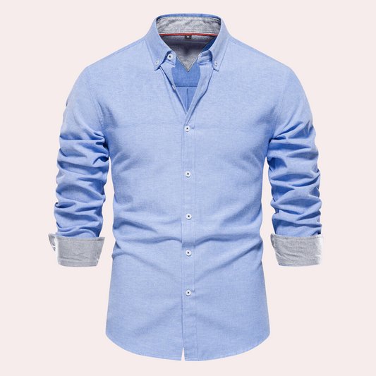 Hellblaues Herrenhemd, Button-Down, Baumwolle, langärmelig, elegantes Design.