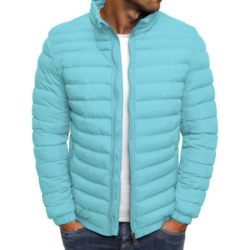 Herren Winterjacke, hellblau, Stehkragen, Daunen, warm, modisch, Streetwear, casual.