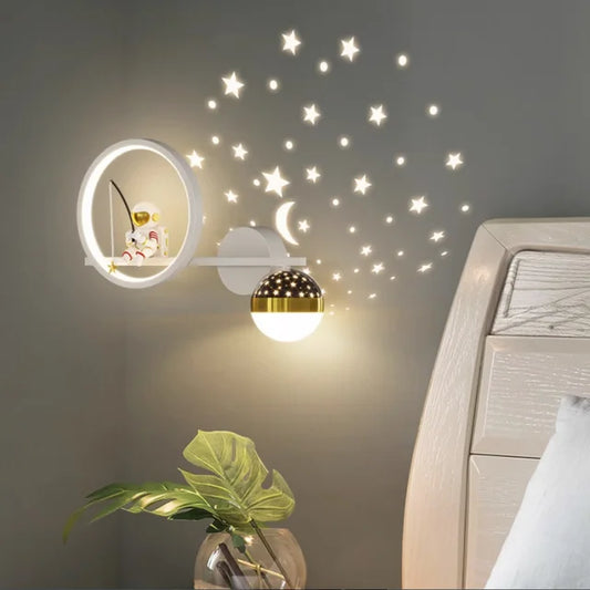 Moderne Kinderzimmer-Wandleuchte, LED, dimmbar, Sternmotiv, weiß, Schlafzimmer-Dekoration.