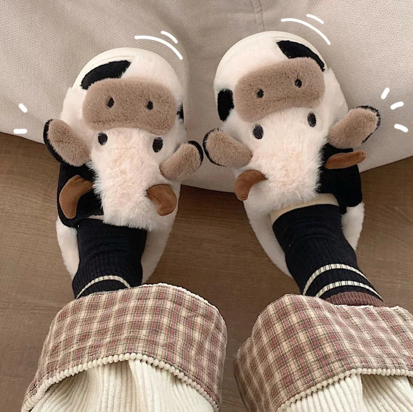 Kuh-Pantoffeln aus Plüsch, schwarz-weiß, warm, gemütlich, Damen-Hausschuhe, lustiges Design.