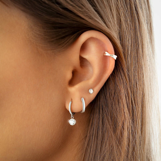 Ohrringe Silber minimalistisch, Creolen mit Zirkonia, Modeschmuck für Damen, elegantes Design