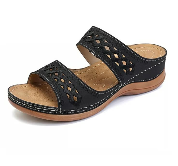 Schwarze Damen-Sandale mit Keilabsatz, Leder, perforiertes Design, bequem, Sommermode.