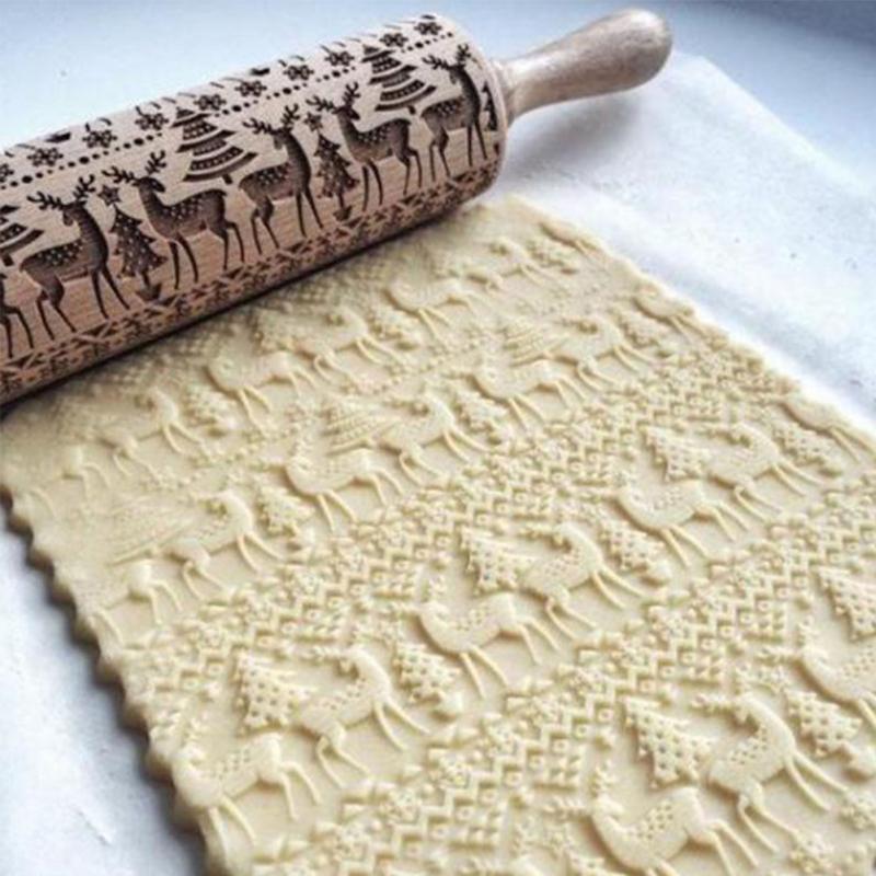 Gravierte Teigrolle mit Rentiermuster, Holz, ideal für Weihnachtsplätzchen, Backzubehör.