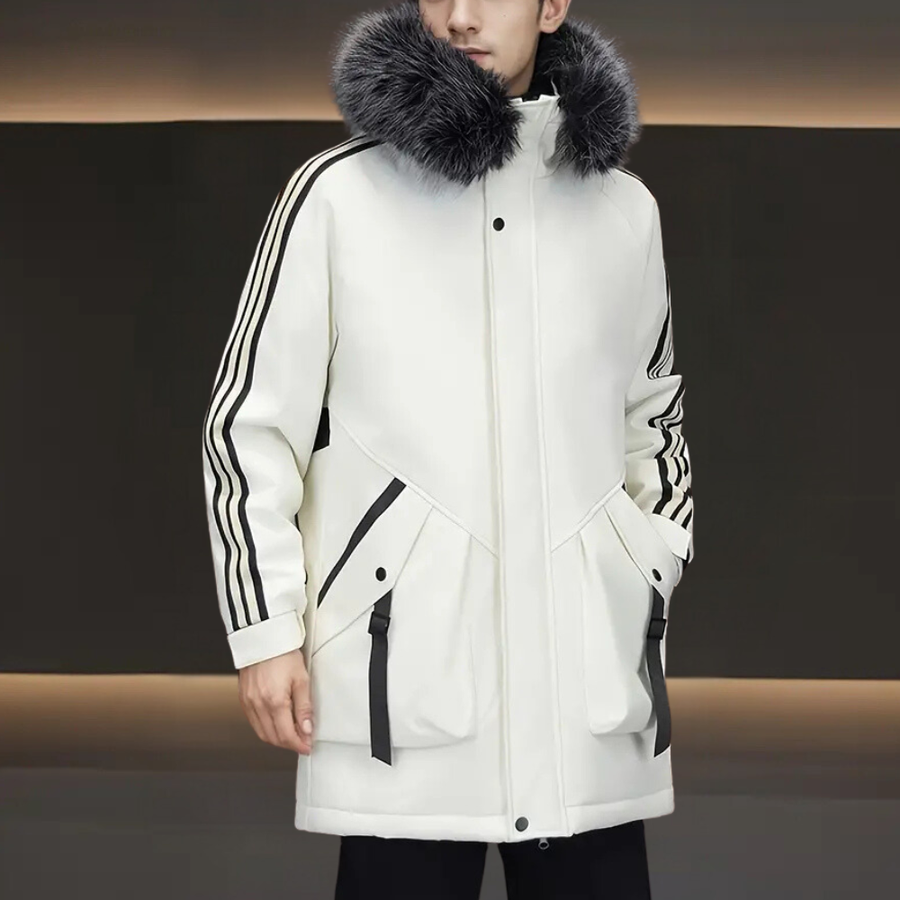 Weiße Herren-Winterjacke mit Kapuze, schwarzen Streifen, Pelzbesatz, warm, modisch.