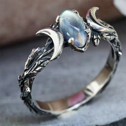 Silberring mit Mondstein, filigranes Design, Damenring, handgefertigt, Schmuck, Geschenkidee.