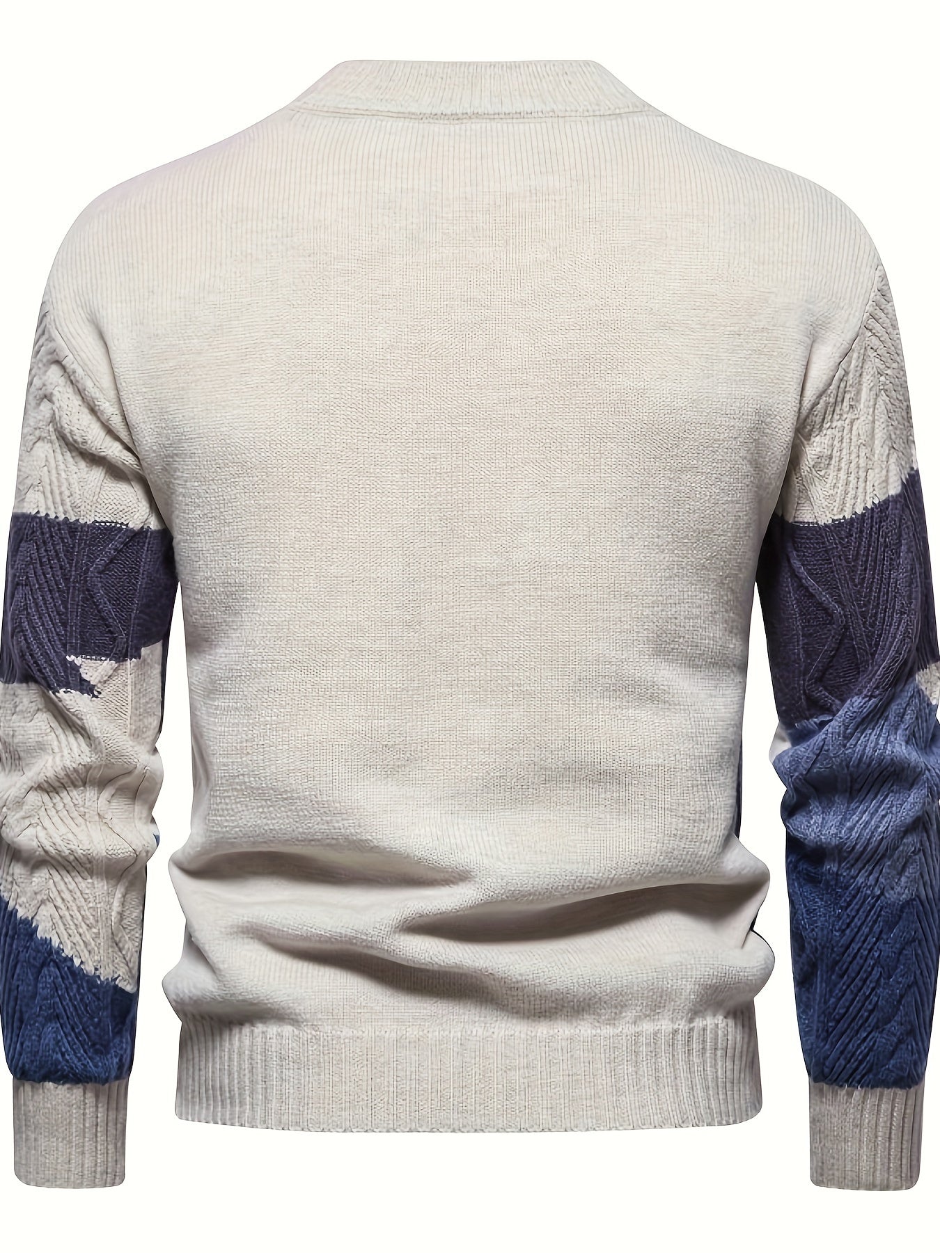 Herrenpullover beige mit blauen Ärmeln, Strickmuster, Baumwolle, modisch, bequem.