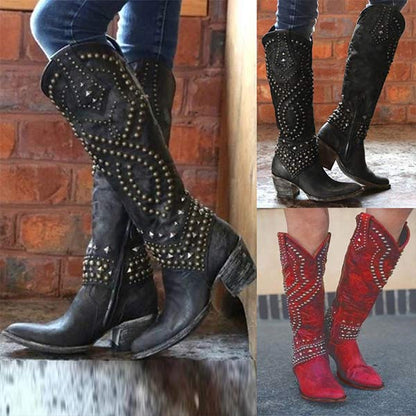 Schwarze und rote Cowboystiefel mit Nieten, Damen, Leder, Westernstil, modisch.