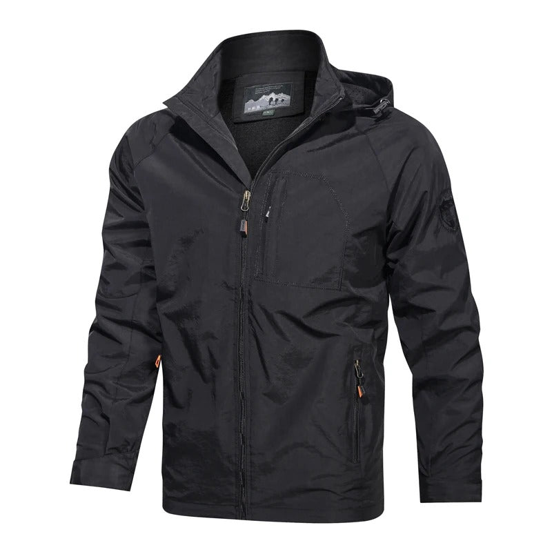 Schwarze Herren-Windjacke mit Kapuze, Reißverschluss, wasserabweisend, Outdoor-Bekleidung.