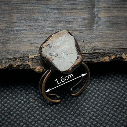 Rohstein-Ring aus Kupfer, verstellbar, 1,6 cm, handgefertigter Schmuck, rustikaler Stil.