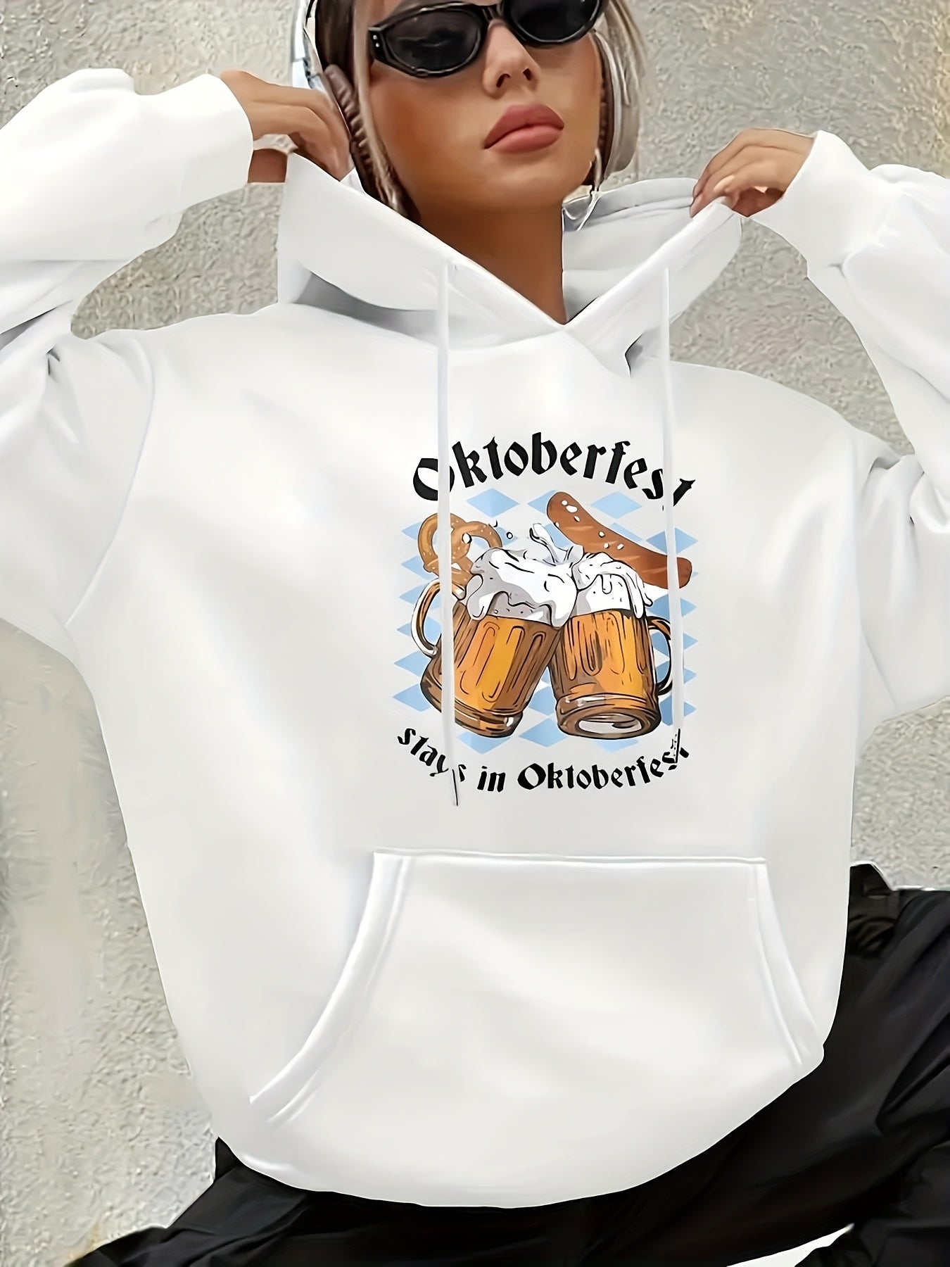 Stilig damhoodie – Clara Oktoberfest 2026