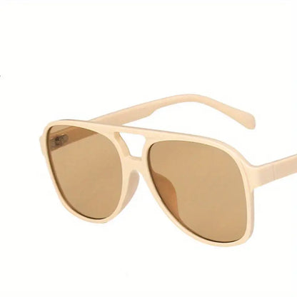 Beige Sonnenbrille mit braunen Gläsern, Unisex, modisch, UV-Schutz, Kunststoffrahmen.