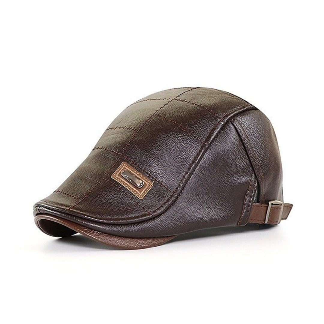 Braune Leder-Schiebermütze für Herren, stilvoll, verstellbar, Vintage-Design, modisches Accessoire.
