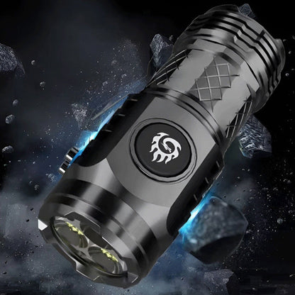 Schwarze LED-Taschenlampe, robustes Design, leistungsstark, für Outdoor-Abenteuer geeignet.