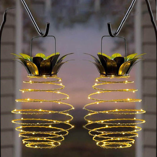 Solarbetriebene LED-Lichterkette Spirale, warmweiß, für Garten- oder Terrassendekoration.