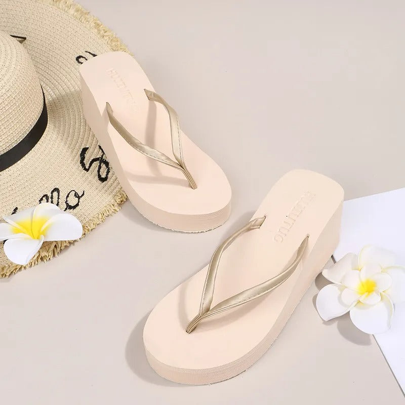 Damernas platåtofflor med clip-tådesign – Riviera