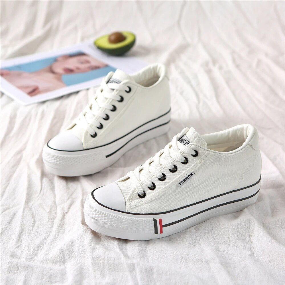 Snygga damsneakers i canvas med platåsula - Leonie