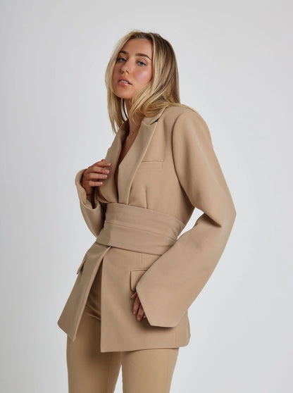 Damblazer med bälte – Valeria