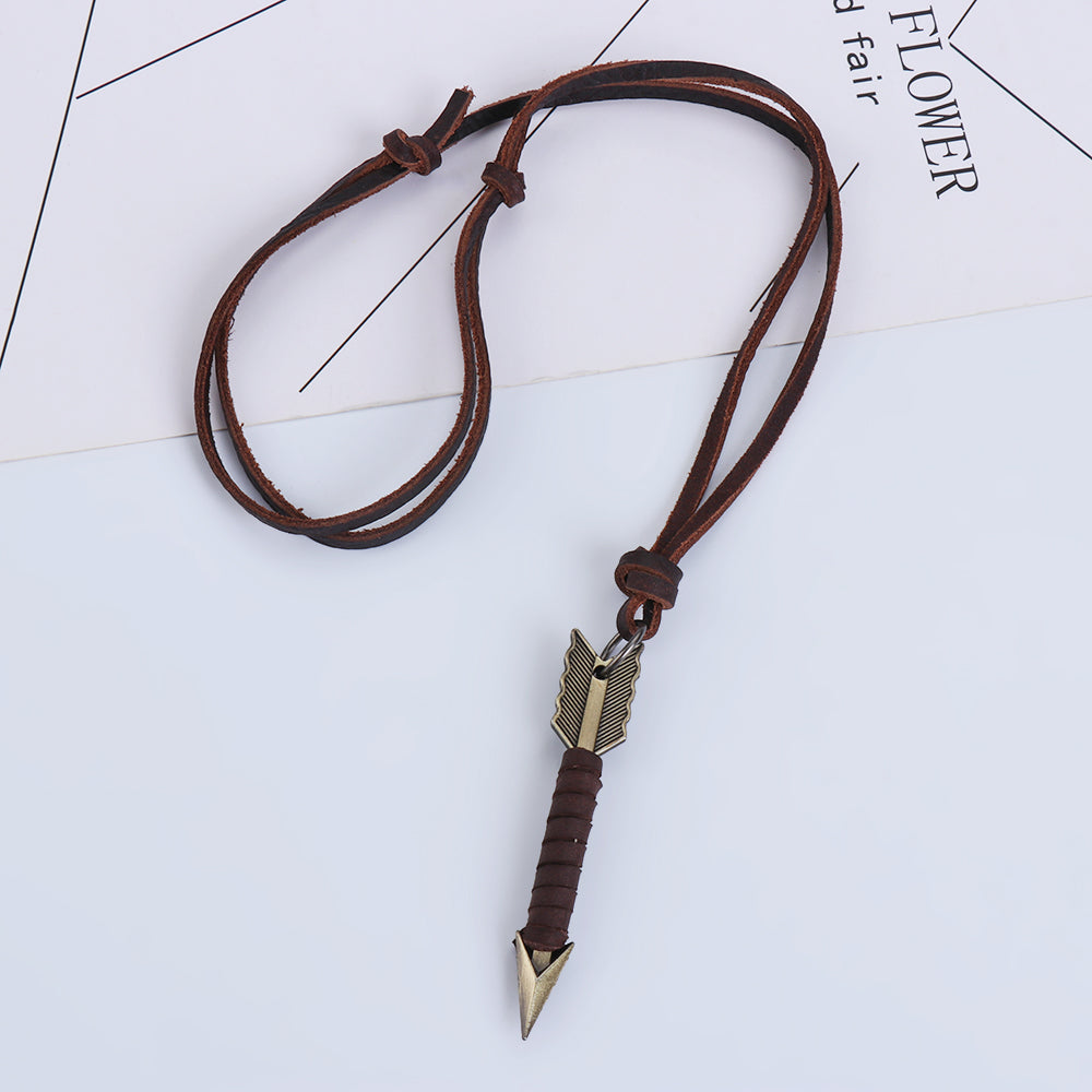 Handgemachte Vintage Leder Pfeil Anhänger Halskette, braun, Unisex, Punk Schmuck Accessoire.