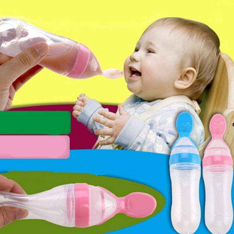Baby mit rosa Flaschenlöffel, Babyflasche, Fütterung, transparent, rosa, blau, Löffelaufsatz.
