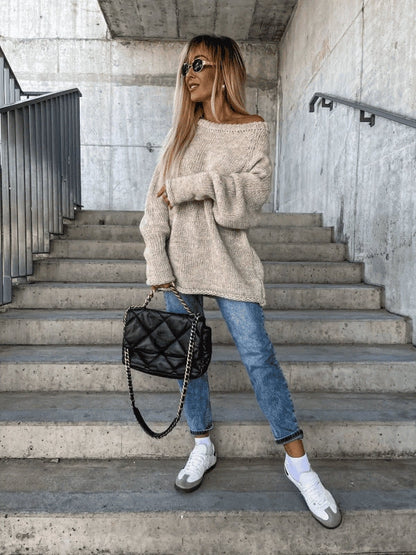 Löst stickad damtröja med off-shoulder-design – Amira