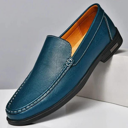Italienska klädslar i äkta läder – Emilio