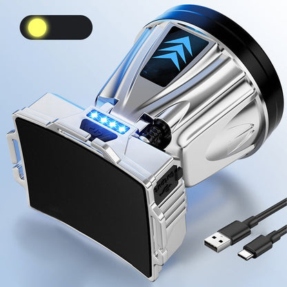 Silberne LED-Taschenlampe mit USB-Ladekabel, tragbar, leistungsstark, energieeffizient.
