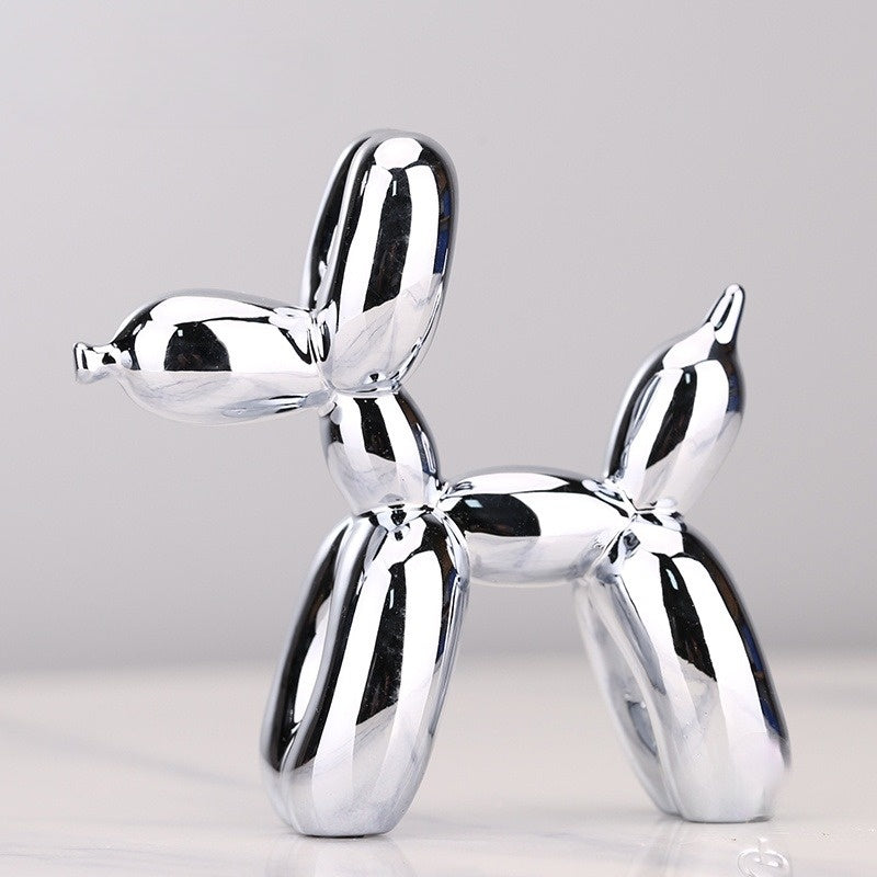 Silberner Ballonhund Skulptur, modernes Deko-Objekt, glänzend, zeitgenössische Kunst.