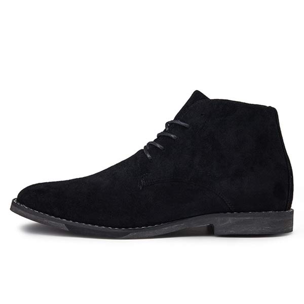 Schwarzer Wildlederstiefel für Herren, elegantes Design, ideal für formelle Anlässe.