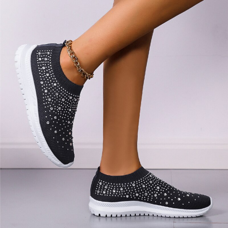 Schwarze Damen-Sneaker mit Kristallen, rutschfest, atmungsaktiv, Strickmaterial.