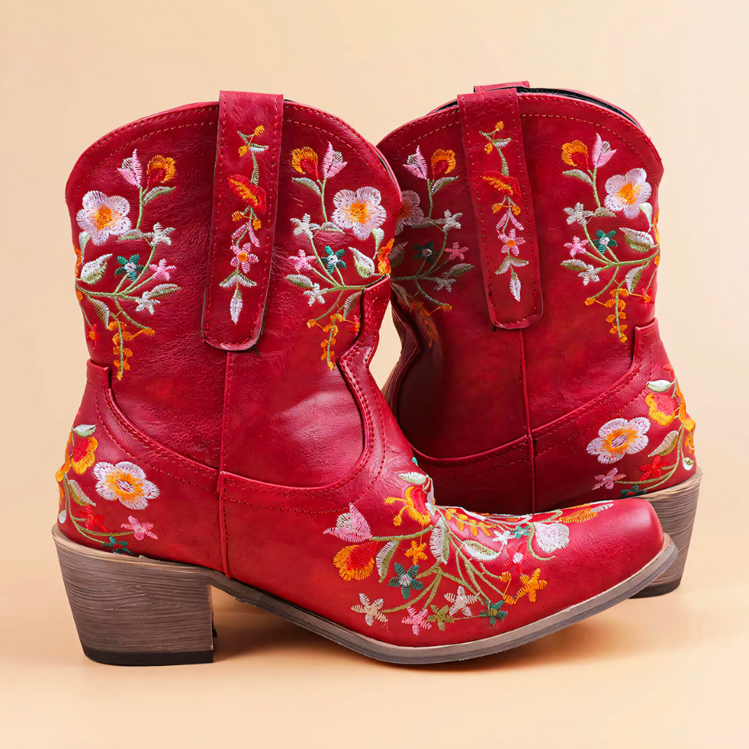 Rote Cowboystiefel mit Blumenstickerei, Leder, Damenmode, Westernstil, Absatz, Vintage-Look.